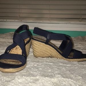 navy wedges